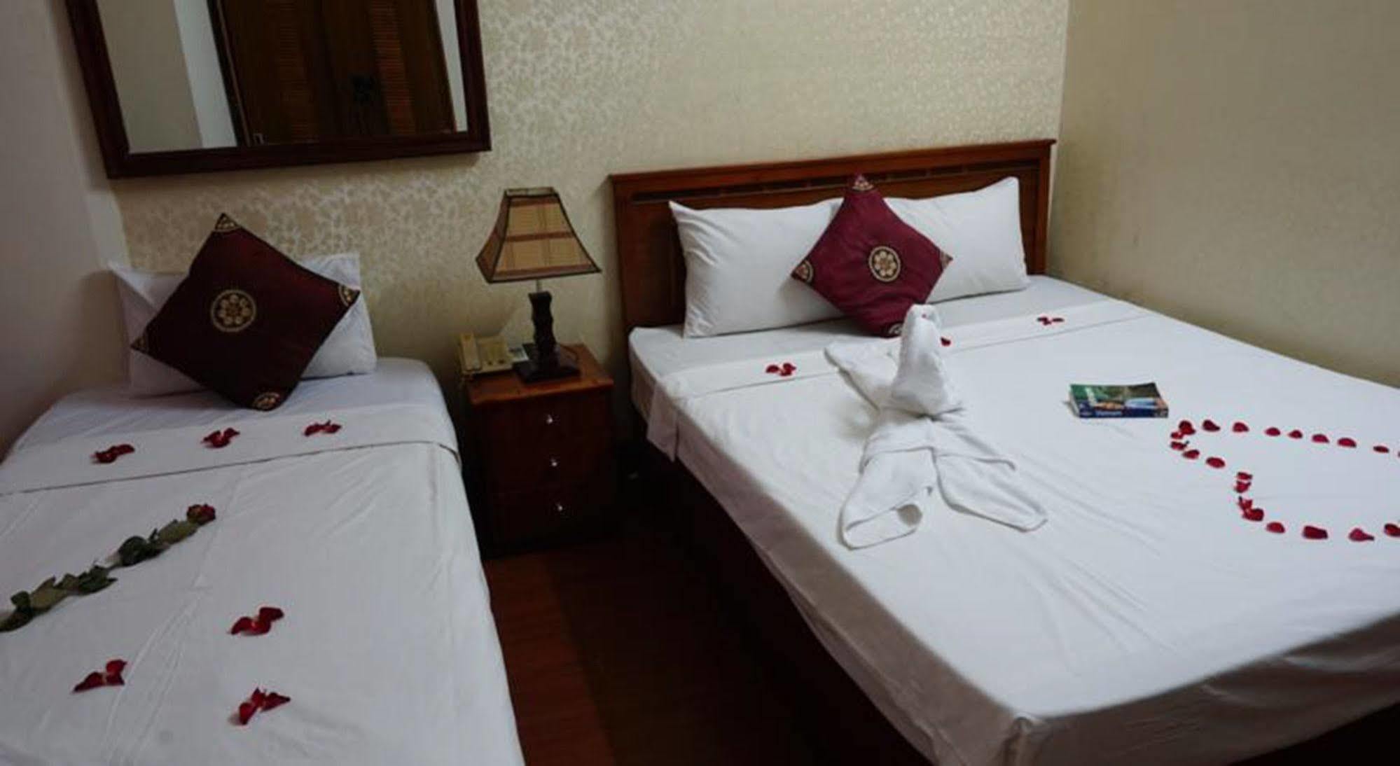 Hanoi Golden Moon Guest House & Travel Eksteriør billede